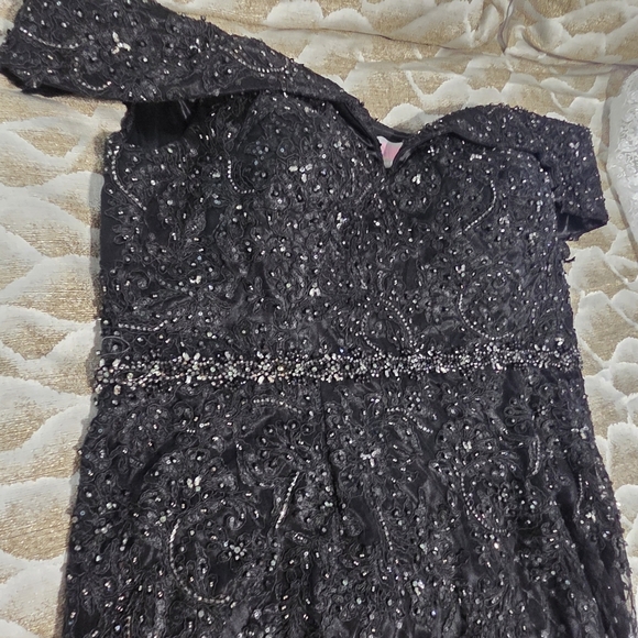 Marsoni by Colors Women's Formal Elegant Black Off-Shoulder Evening Gown Prom - Picture 5 of 5